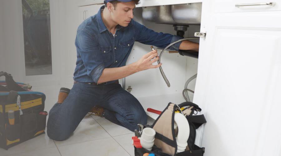 Local water heater installation in Weesatche, TX